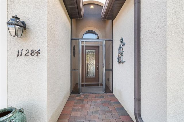 11284 Red Bluff LN, Fort Myers, FL 33912