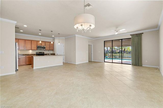 11284 Red Bluff LN, Fort Myers, FL 33912