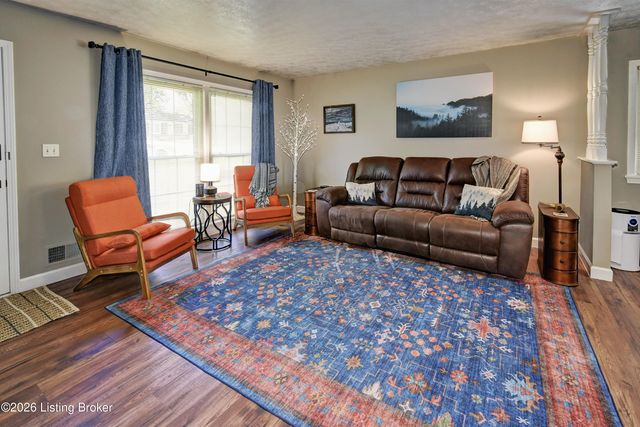 210 Ellis Ln, Taylorsville, KY 40071