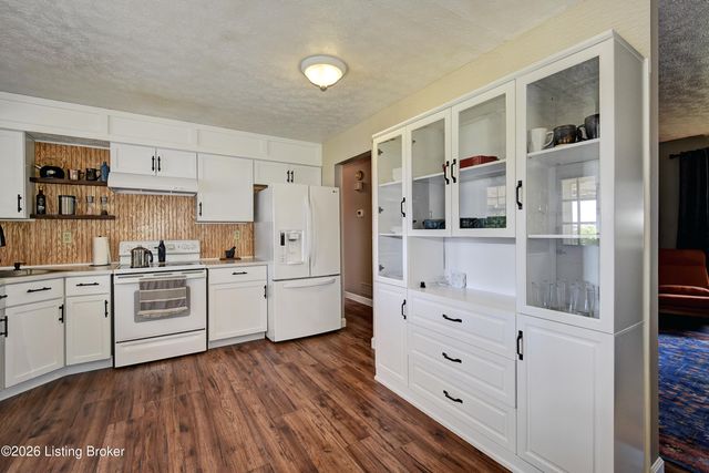 210 Ellis Ln, Taylorsville, KY 40071