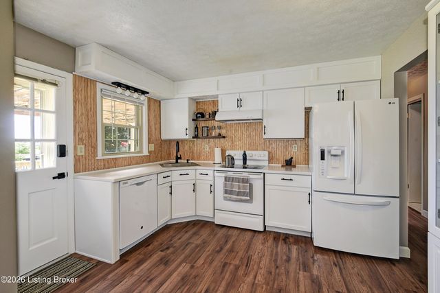 210 Ellis Ln, Taylorsville, KY 40071