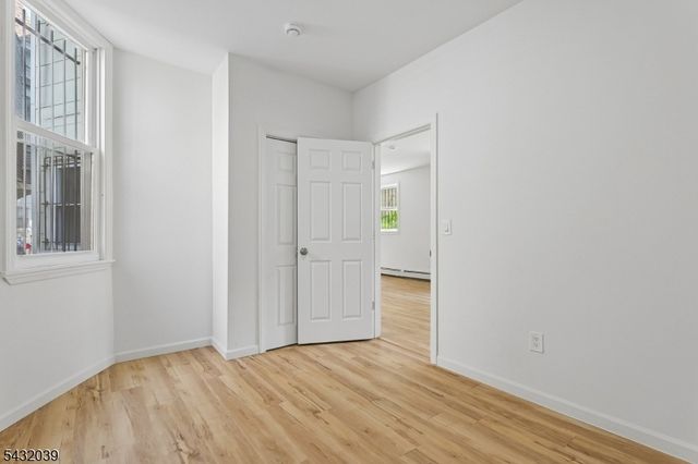 55 Hawkins St, Newark City, NJ 07105