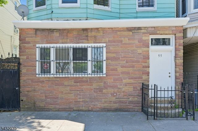55 Hawkins St, Newark City, NJ 07105