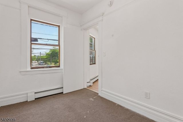 55 Hawkins St, Newark City, NJ 07105