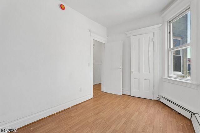 55 Hawkins St, Newark City, NJ 07105