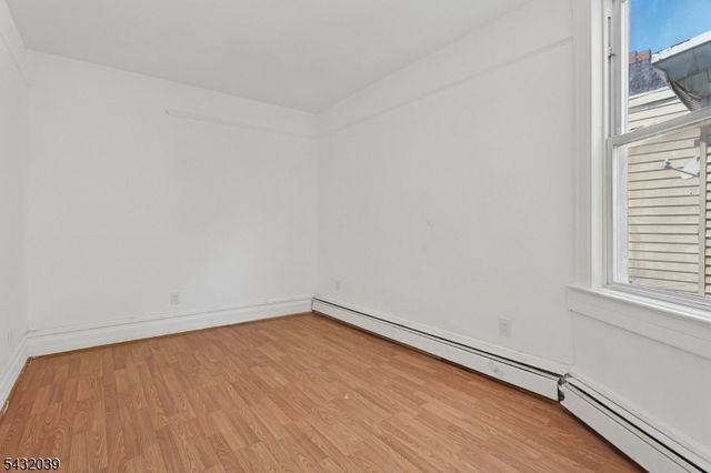 55 Hawkins St, Newark City, NJ 07105