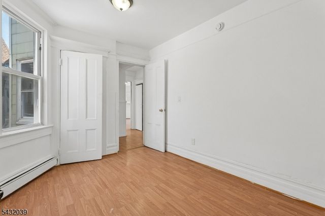 55 Hawkins St, Newark City, NJ 07105