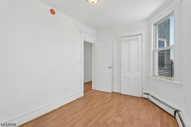 55 Hawkins St, Newark City, NJ 07105