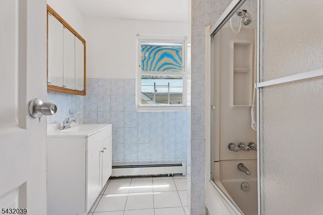 55 Hawkins St, Newark City, NJ 07105