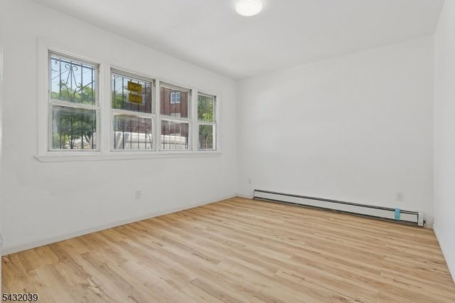 55 Hawkins St, Newark City, NJ 07105
