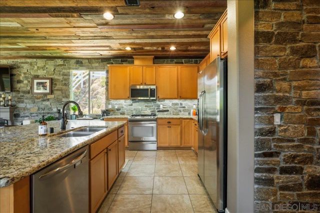 2736 Ortega Rd, Ramona, CA 92065