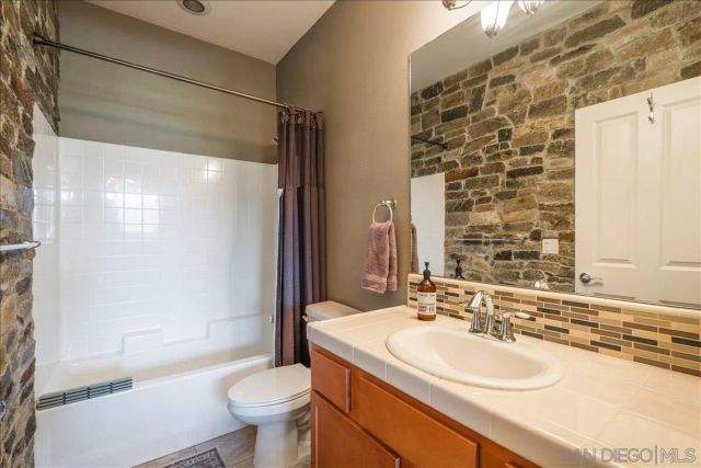 2736 Ortega Rd, Ramona, CA 92065