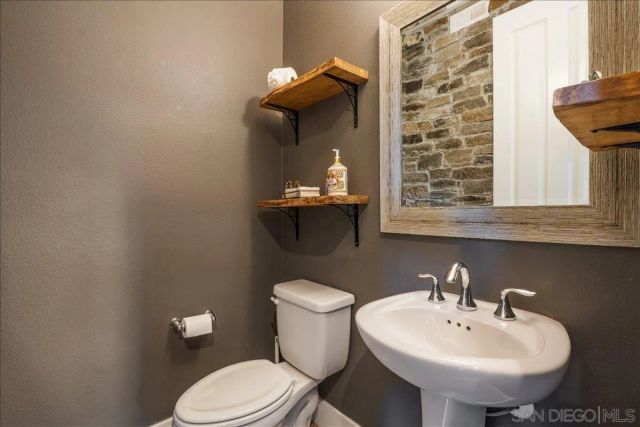 2736 Ortega Rd, Ramona, CA 92065