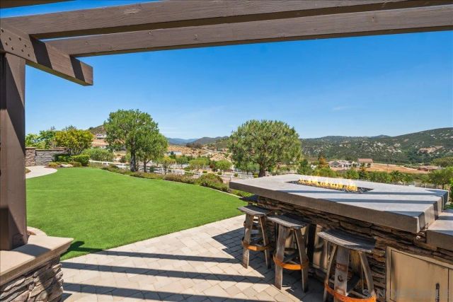 2736 Ortega Rd, Ramona, CA 92065