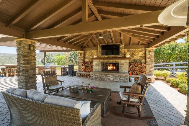 2736 Ortega Rd, Ramona, CA 92065