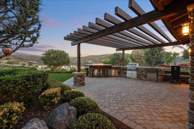 2736 Ortega Rd, Ramona, CA 92065