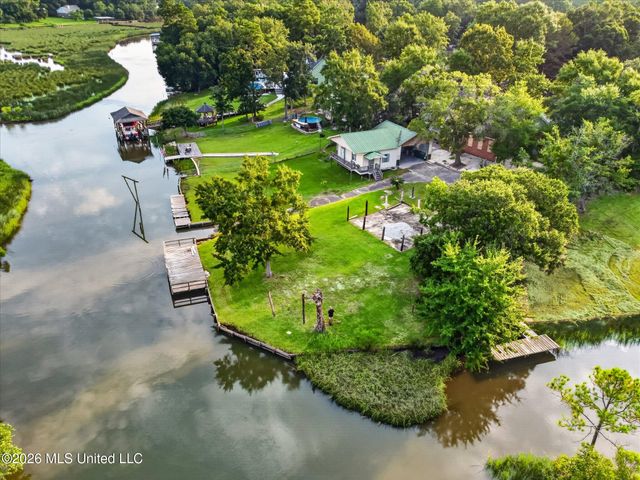 2011 Tradewinds Drive, Gautier, MS 39553