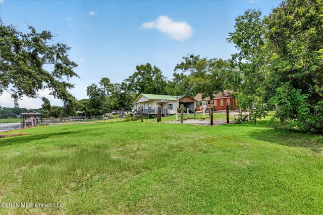 2011 Tradewinds Drive, Gautier, MS 39553