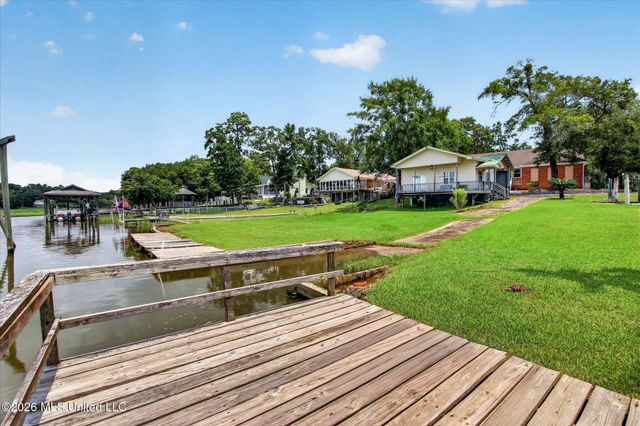 2011 Tradewinds Drive, Gautier, MS 39553