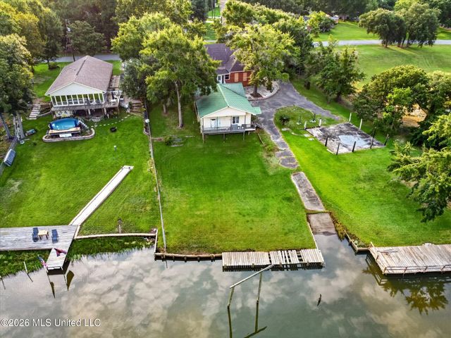 2011 Tradewinds Drive, Gautier, MS 39553
