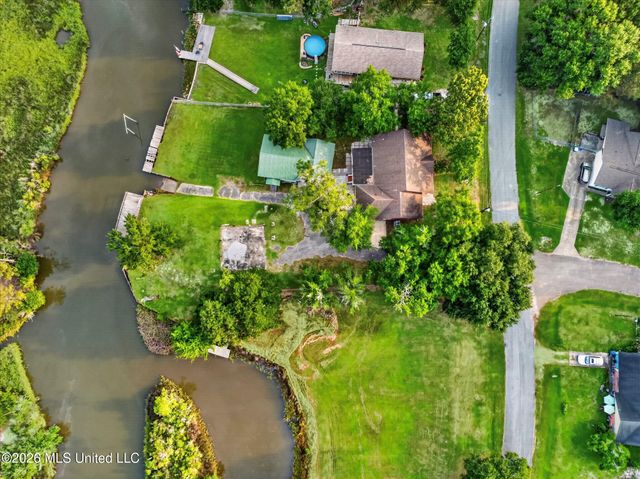 2011 Tradewinds Drive, Gautier, MS 39553