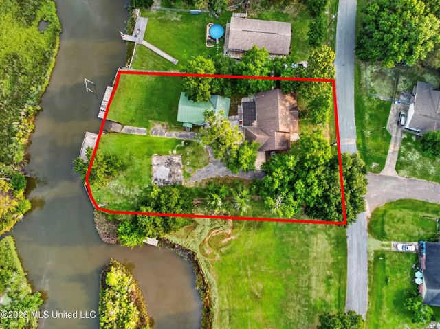 2011 Tradewinds Drive, Gautier, MS 39553