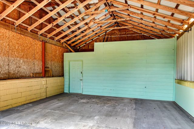 2011 Tradewinds Drive, Gautier, MS 39553