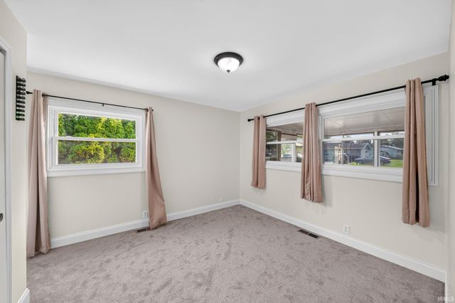 1240 Ebeling Drive, South Bend, IN 46615