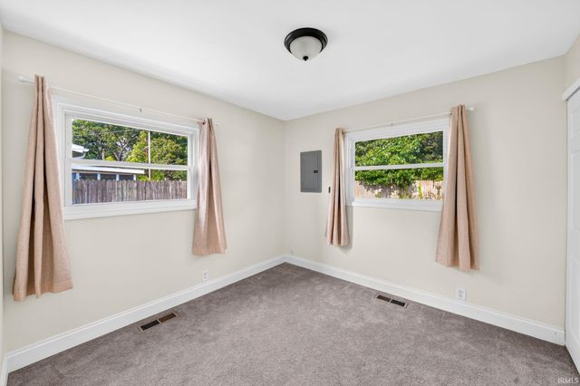 1240 Ebeling Drive, South Bend, IN 46615
