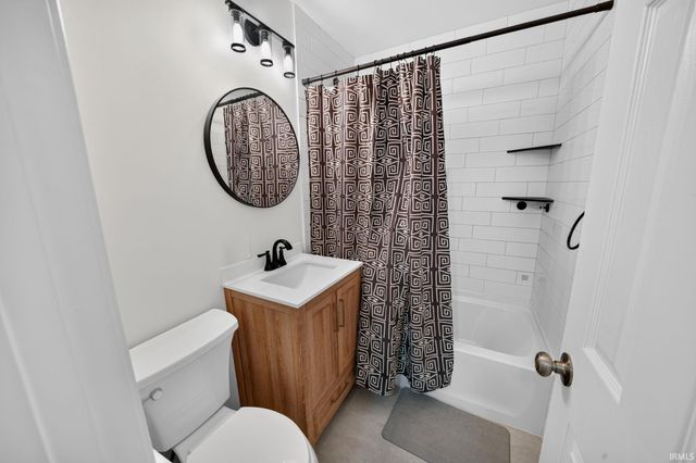 1240 Ebeling Drive, South Bend, IN 46615