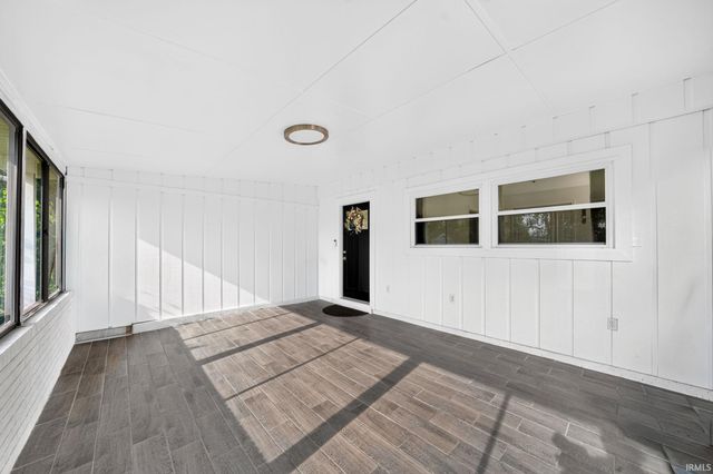 1240 Ebeling Drive, South Bend, IN 46615
