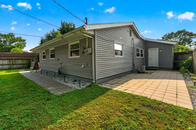 1240 Ebeling Drive, South Bend, IN 46615