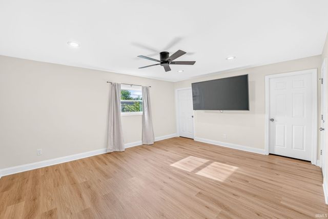 1240 Ebeling Drive, South Bend, IN 46615