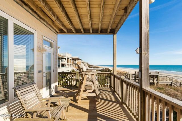 7021 Ocean Drive E, Emerald Isle, NC 28594
