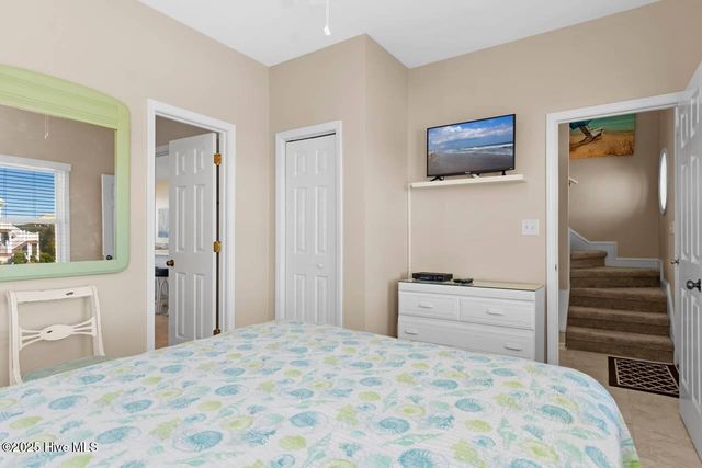 7021 Ocean Drive E, Emerald Isle, NC 28594