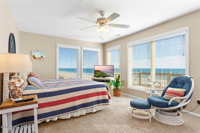 7021 Ocean Drive E, Emerald Isle, NC 28594