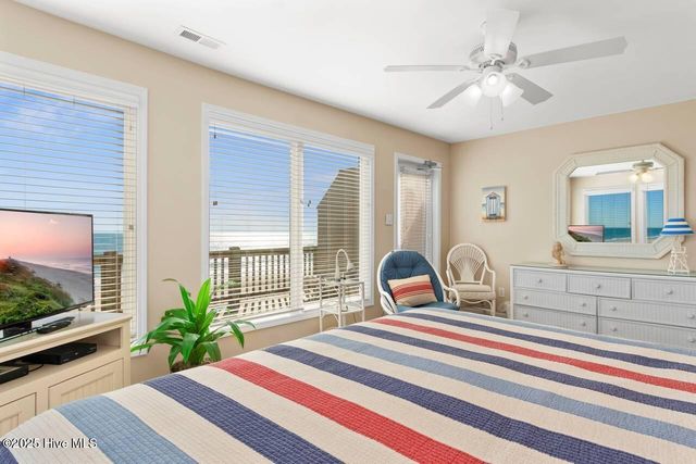 7021 Ocean Drive E, Emerald Isle, NC 28594