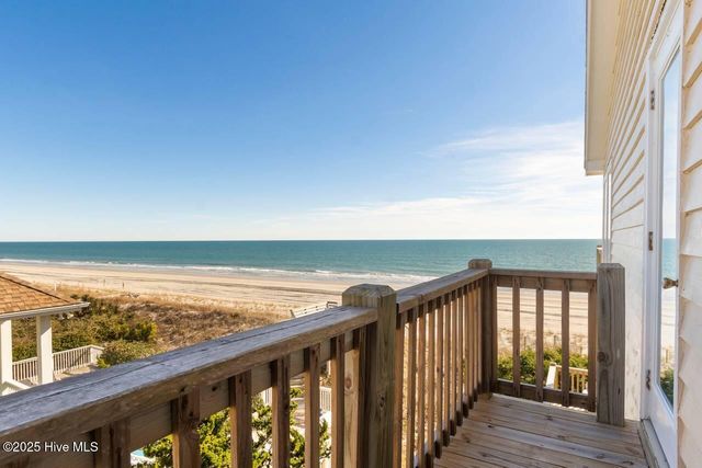 7021 Ocean Drive E, Emerald Isle, NC 28594