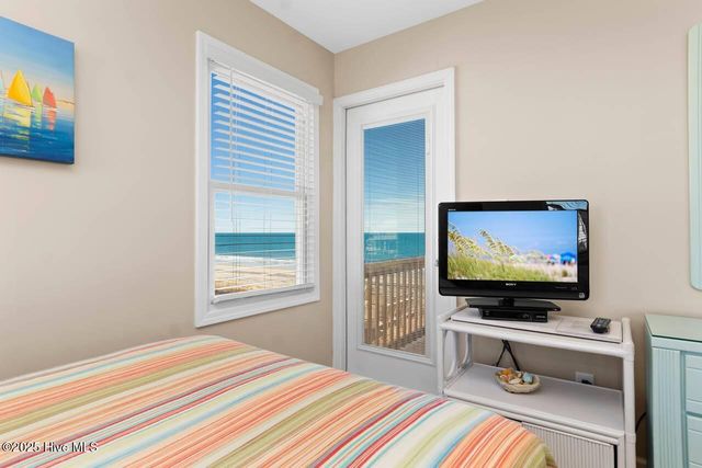 7021 Ocean Drive E, Emerald Isle, NC 28594