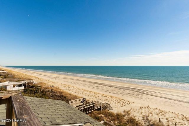 7021 Ocean Drive E, Emerald Isle, NC 28594