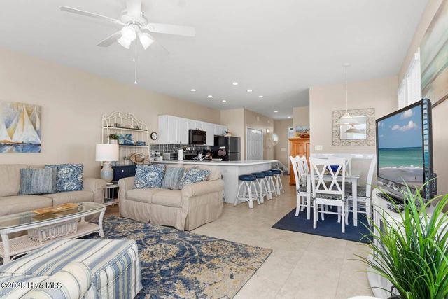 7021 Ocean Drive E, Emerald Isle, NC 28594