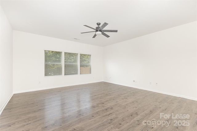 4938 Staffordshire Lane, Charlotte, NC 28213