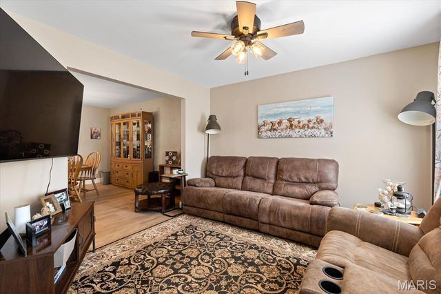 121 Whisper Creek Drive, Wentzville, MO 63385
