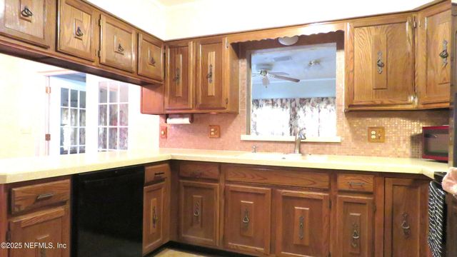 2722 OAKDALE Drive W, Orange Park, FL 32073