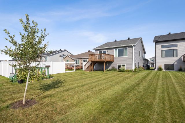 6851 17th Street S, Fargo, ND 58104