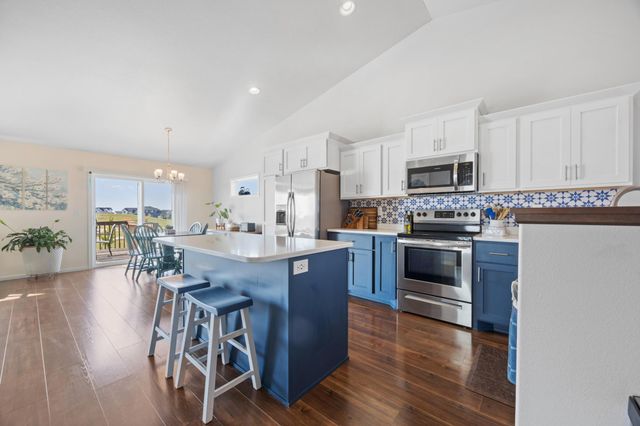 6851 17th Street S, Fargo, ND 58104