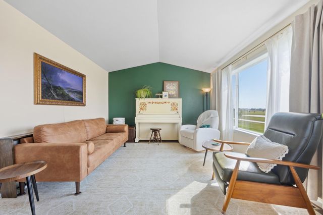 6851 17th Street S, Fargo, ND 58104