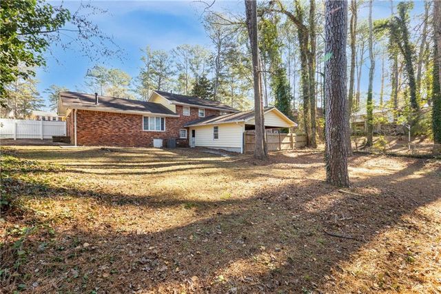 2661 The Fontainebleau, Atlanta, GA 30331