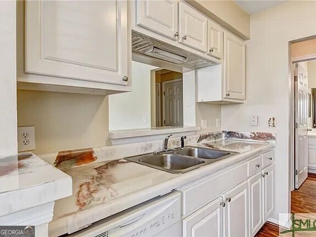 12300 Apache Avenue APT 202, Savannah, GA 31419