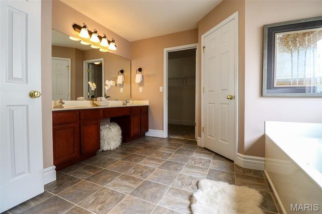 108 Woodside Court, Arnold, MO 63010